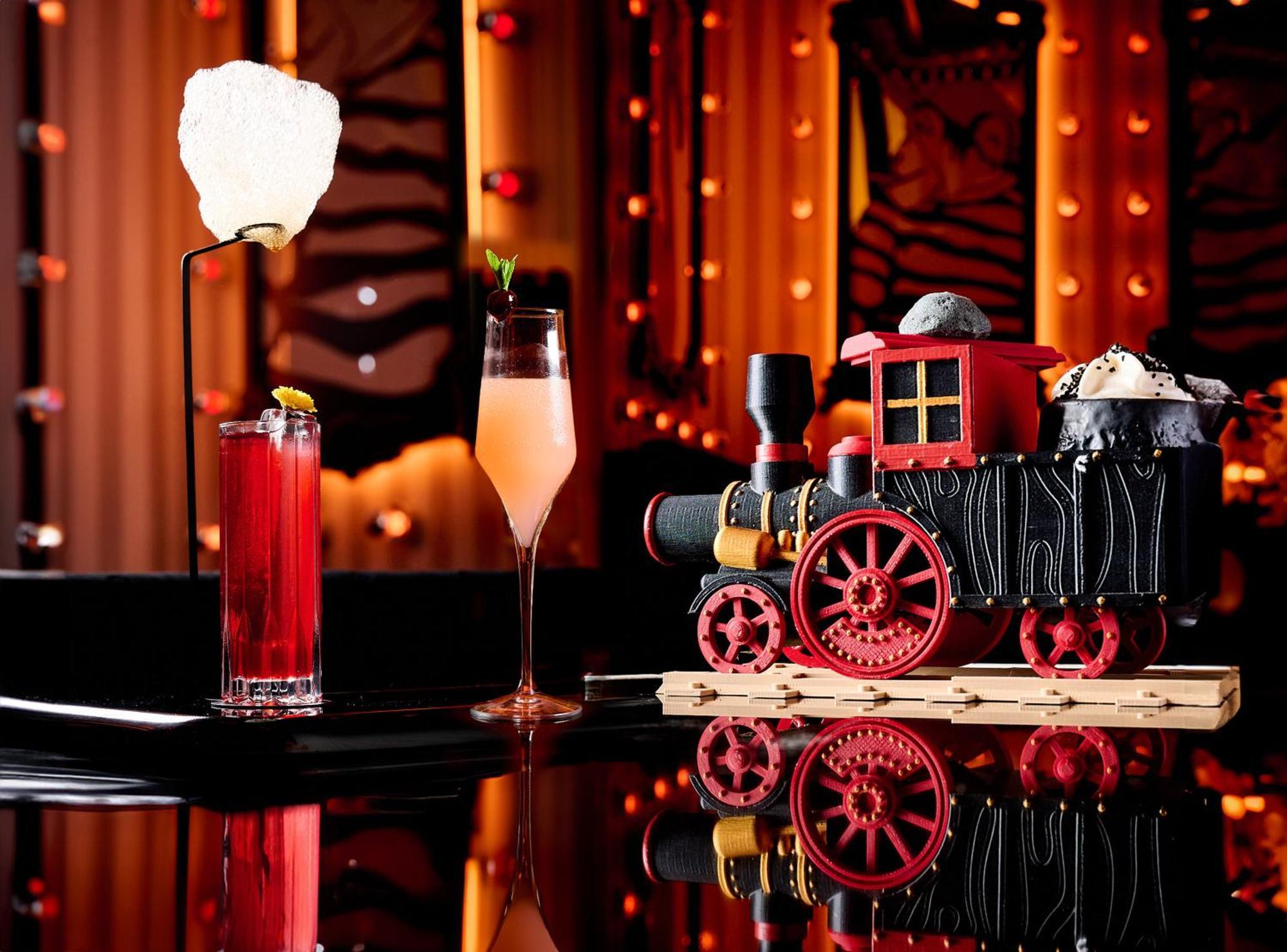 Five Luxe Hotel Dubai Eksteriør billede The bar at the Mandarin Oriental, Munich