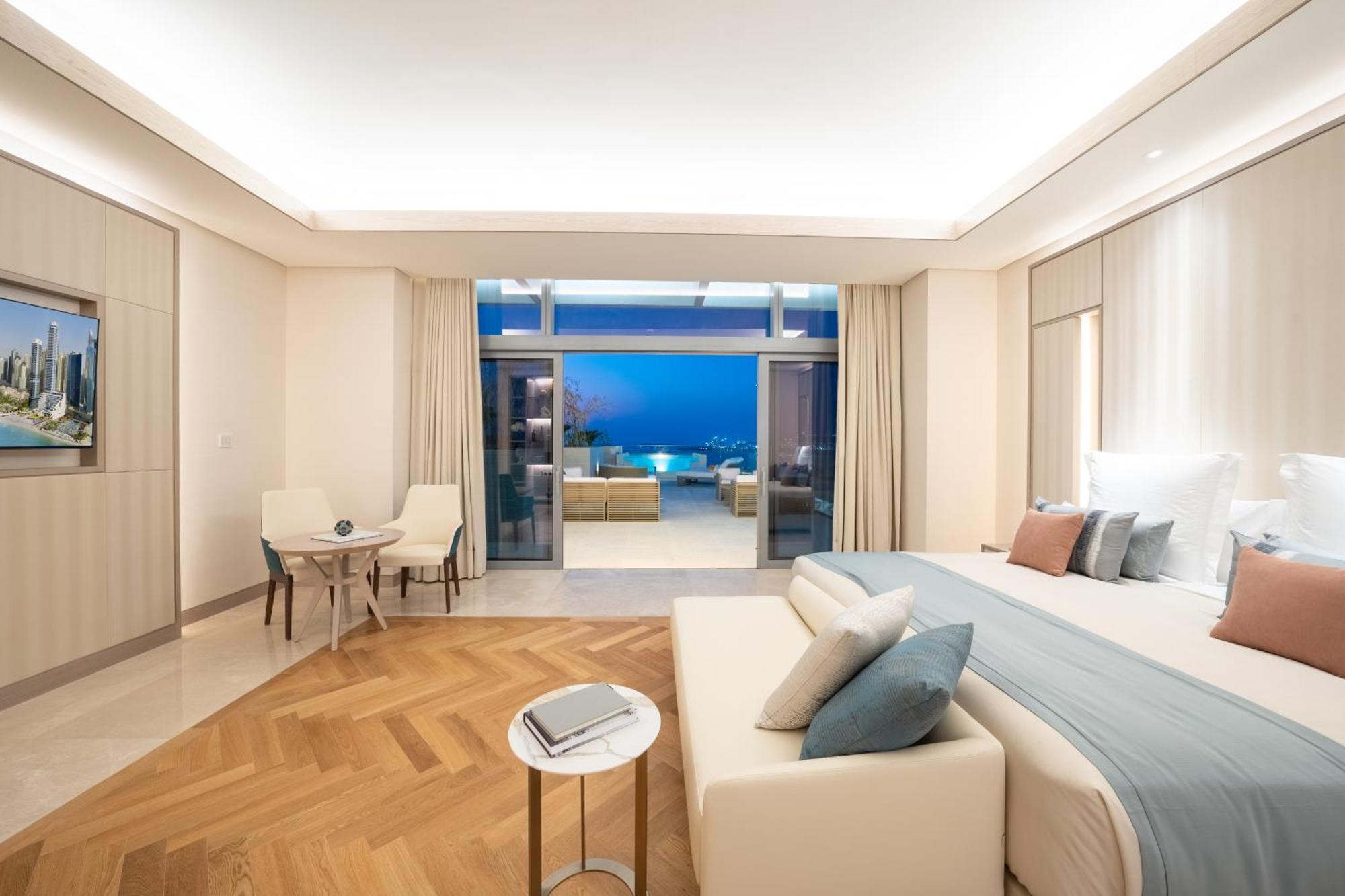 Five Luxe Hotel Dubai Eksteriør billede Deluxe Suite
