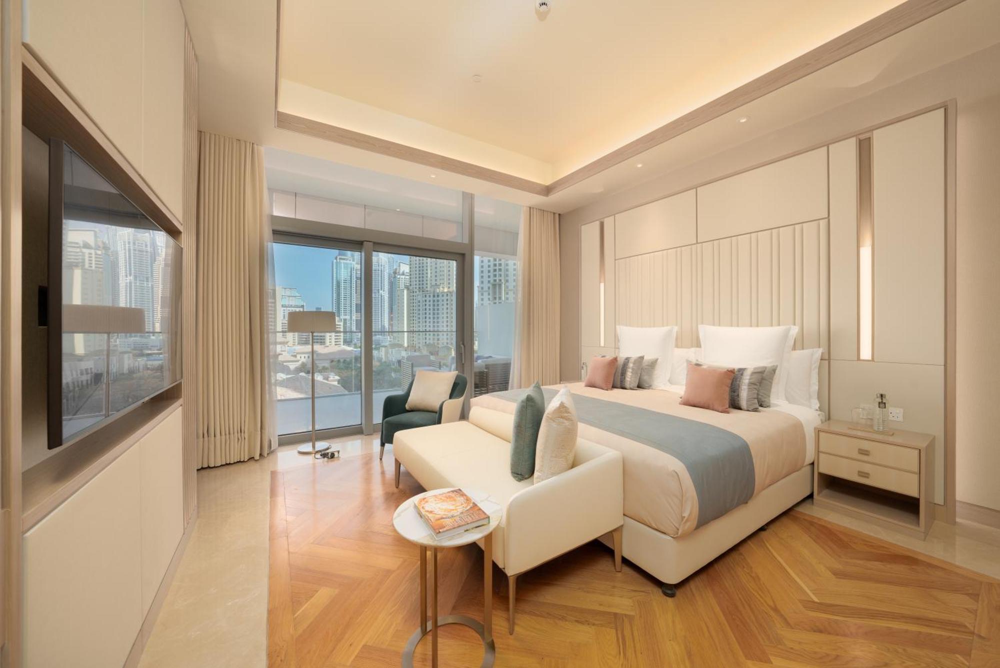 Five Luxe Hotel Dubai Eksteriør billede Deluxe Suite